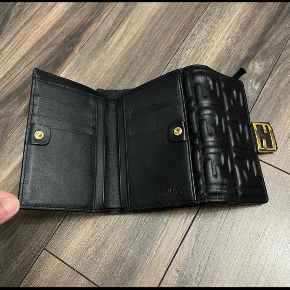 Fendi monogram wallet - Picture 9 of 10